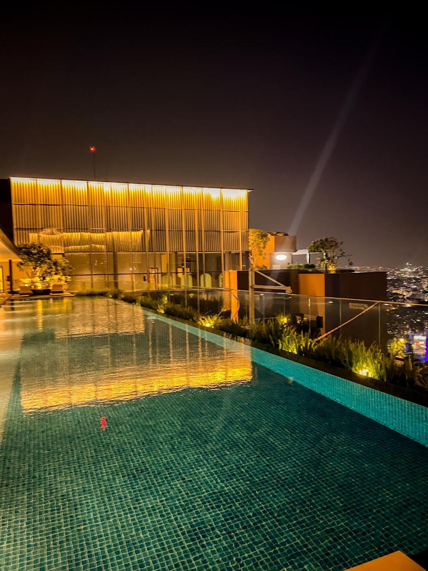 Marq Luxury Apartment 25 Gym City Center, Infinity Pool Ho Chi Minh City Exterior photo